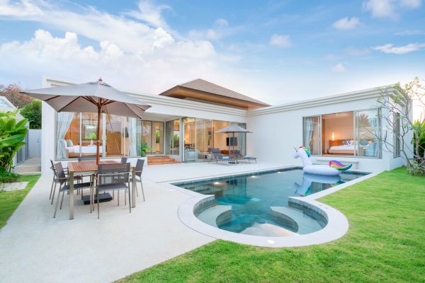 Pool Deck Pouring in Temecula