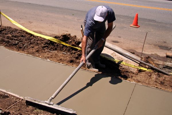 Sidewalk Cementing in Temecula